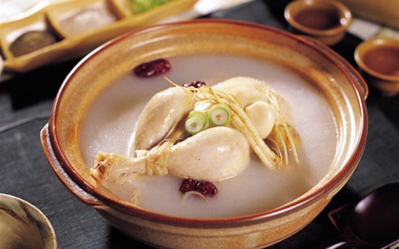 Không dùng vật kim loại để chế biến